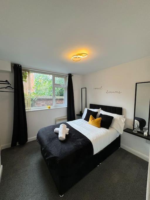 Luxury Cozy 3 Bed Apartment 5Mins From City - Free Parking! Nottingham Ngoại thất bức ảnh