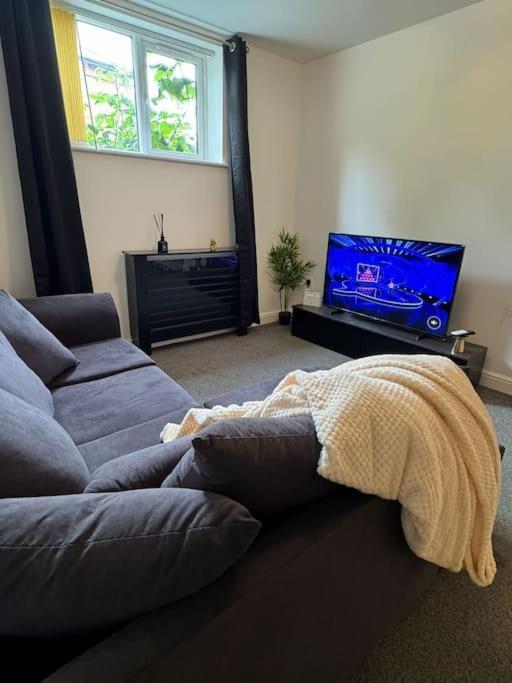 Luxury Cozy 3 Bed Apartment 5Mins From City - Free Parking! Nottingham Ngoại thất bức ảnh